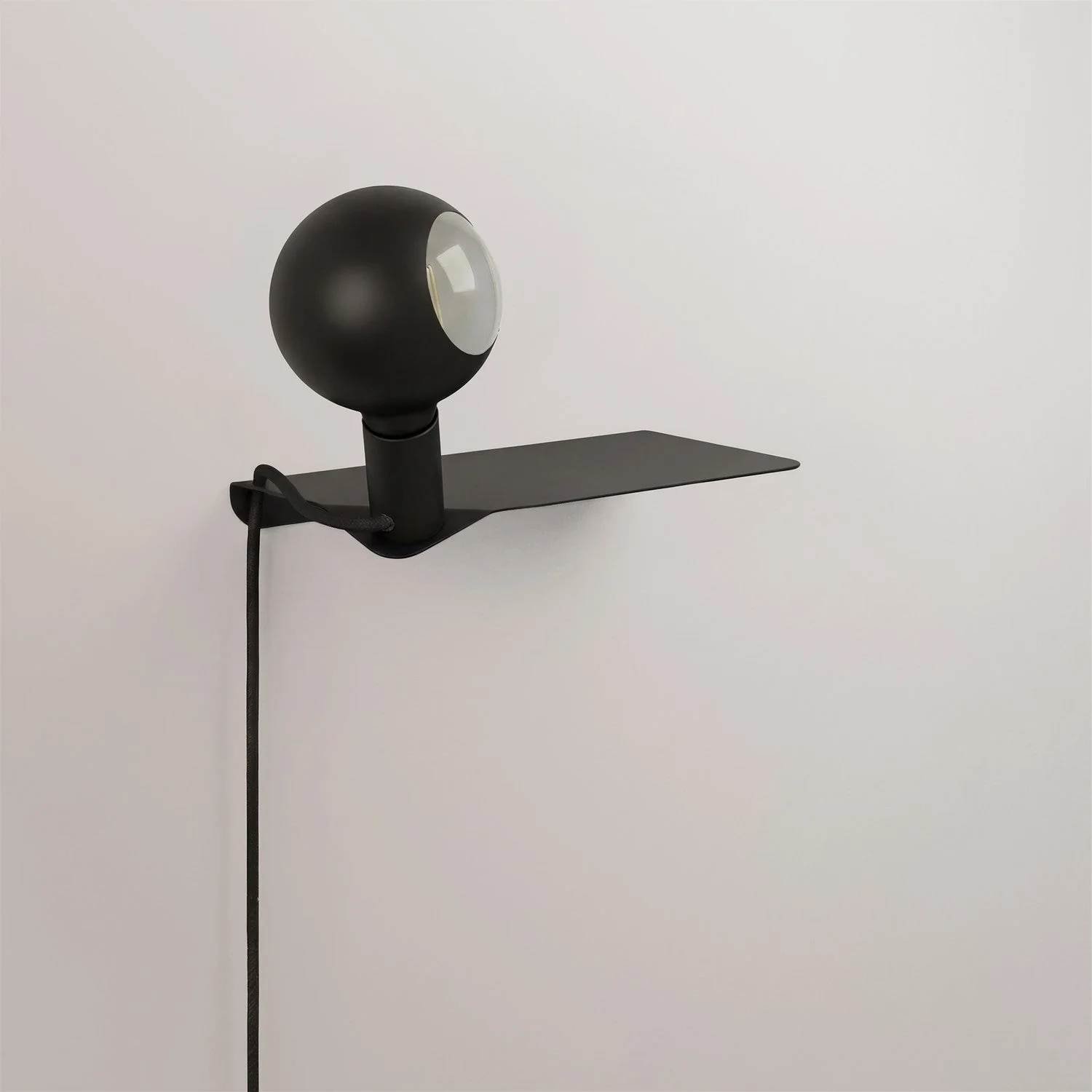 Combo Camo - Lampada con mensola e spina UK - Nero - Image 4