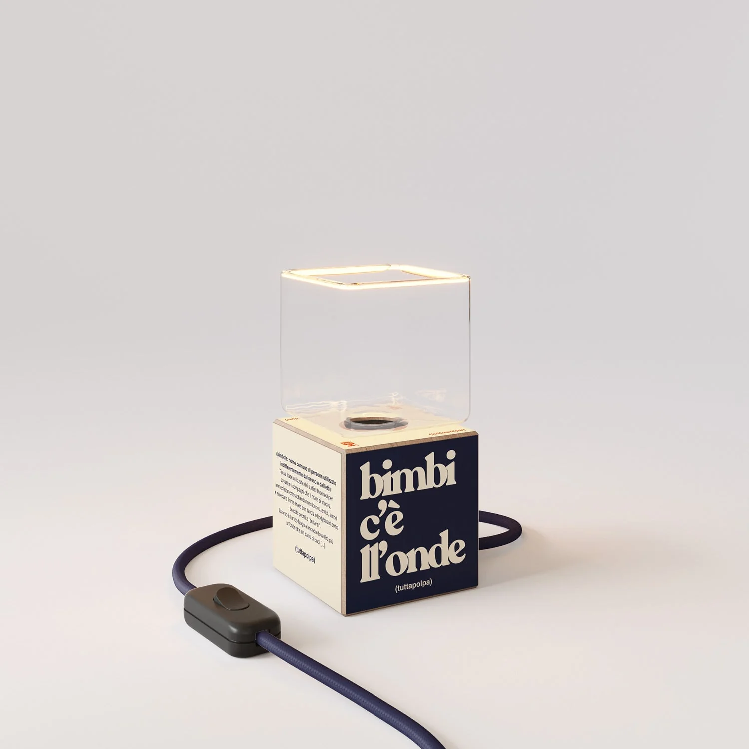Cubetto table lamp with US plug, "Bimbi c’è l’onde" Ghost bulb - Tuttapolpa