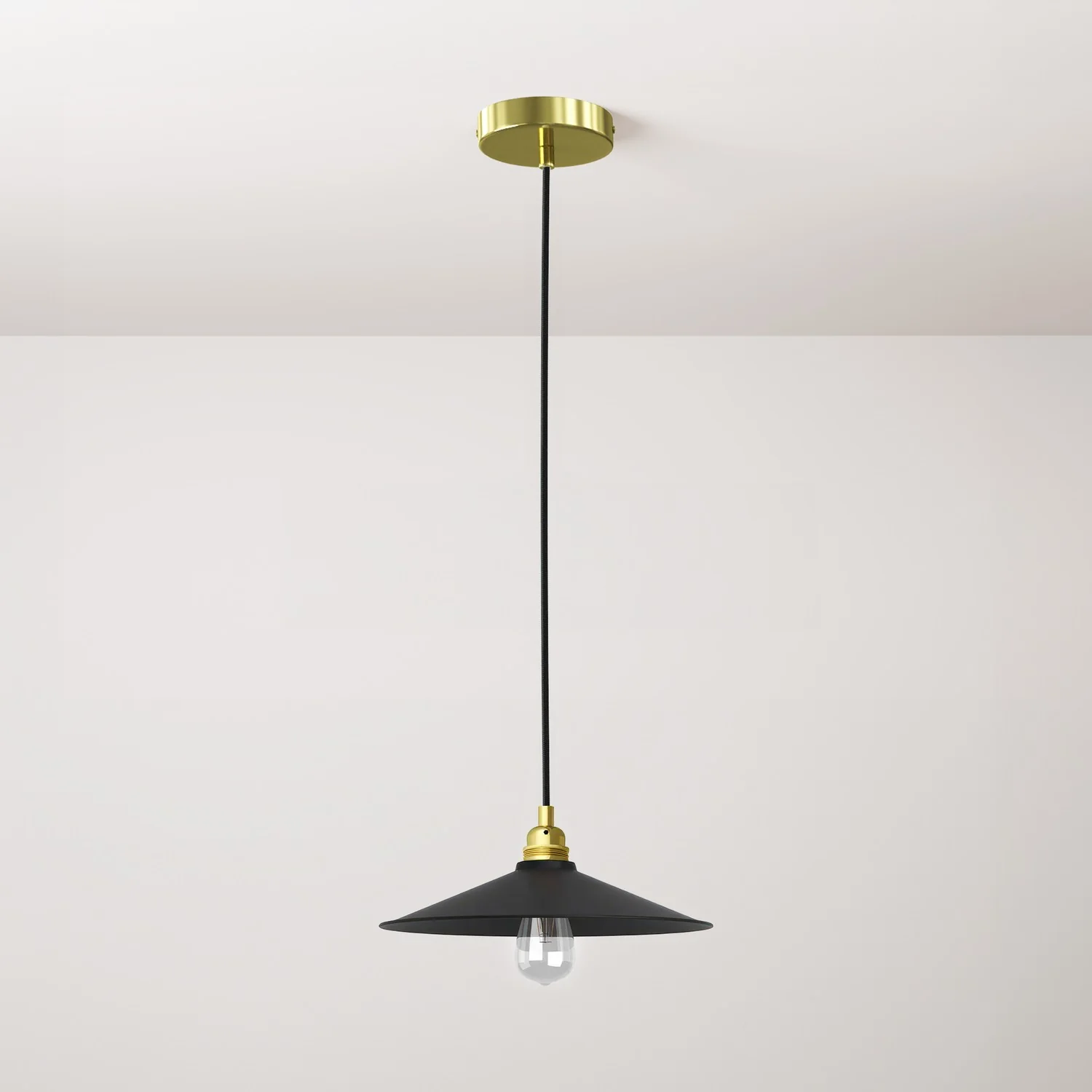 Lampada a sospensione completa di cavo tessile, paralume Swing e finiture in metallo - Nero