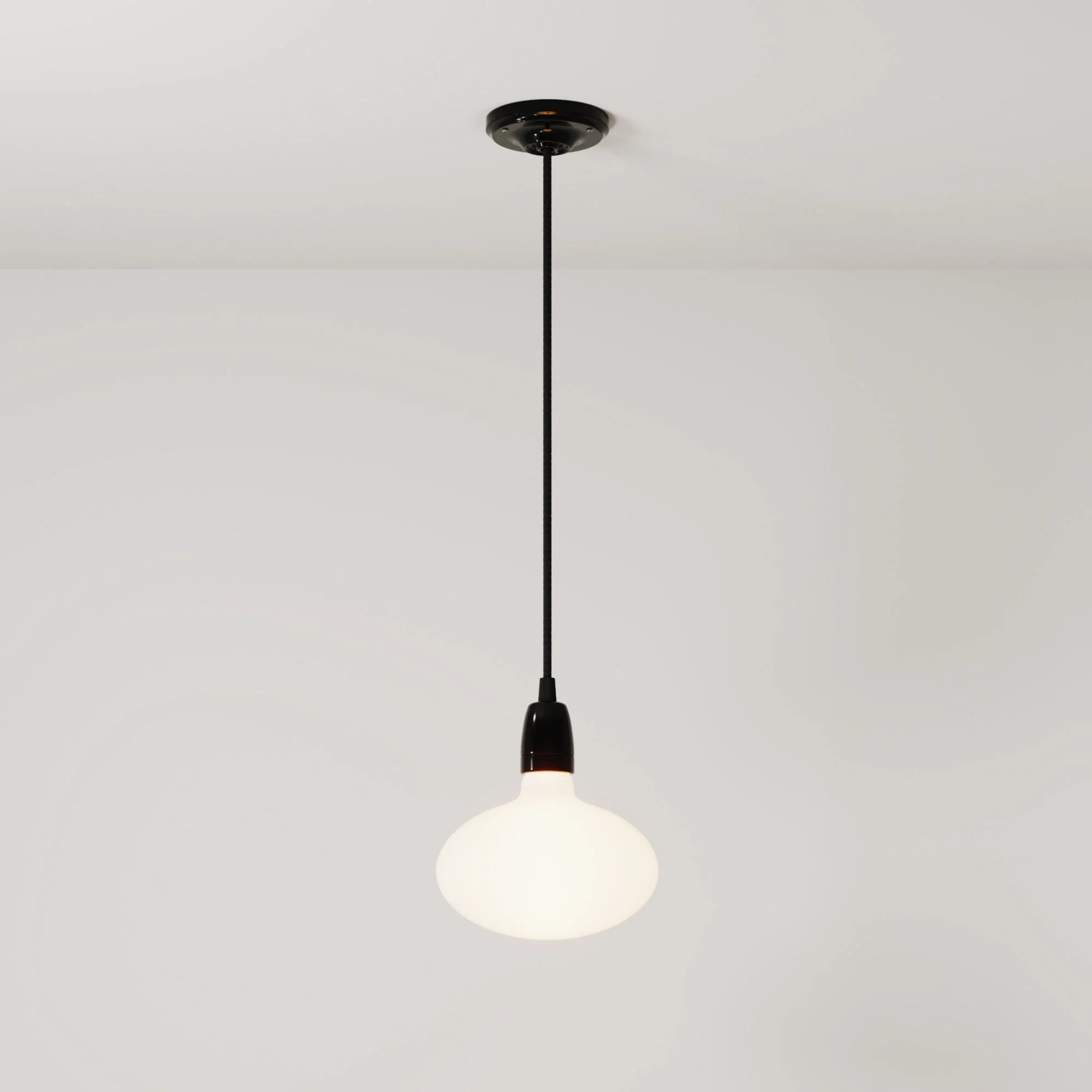Lampada a sospensione con finitura in porcellana con lampadine LED Ellipse effetto porcellana - Nero