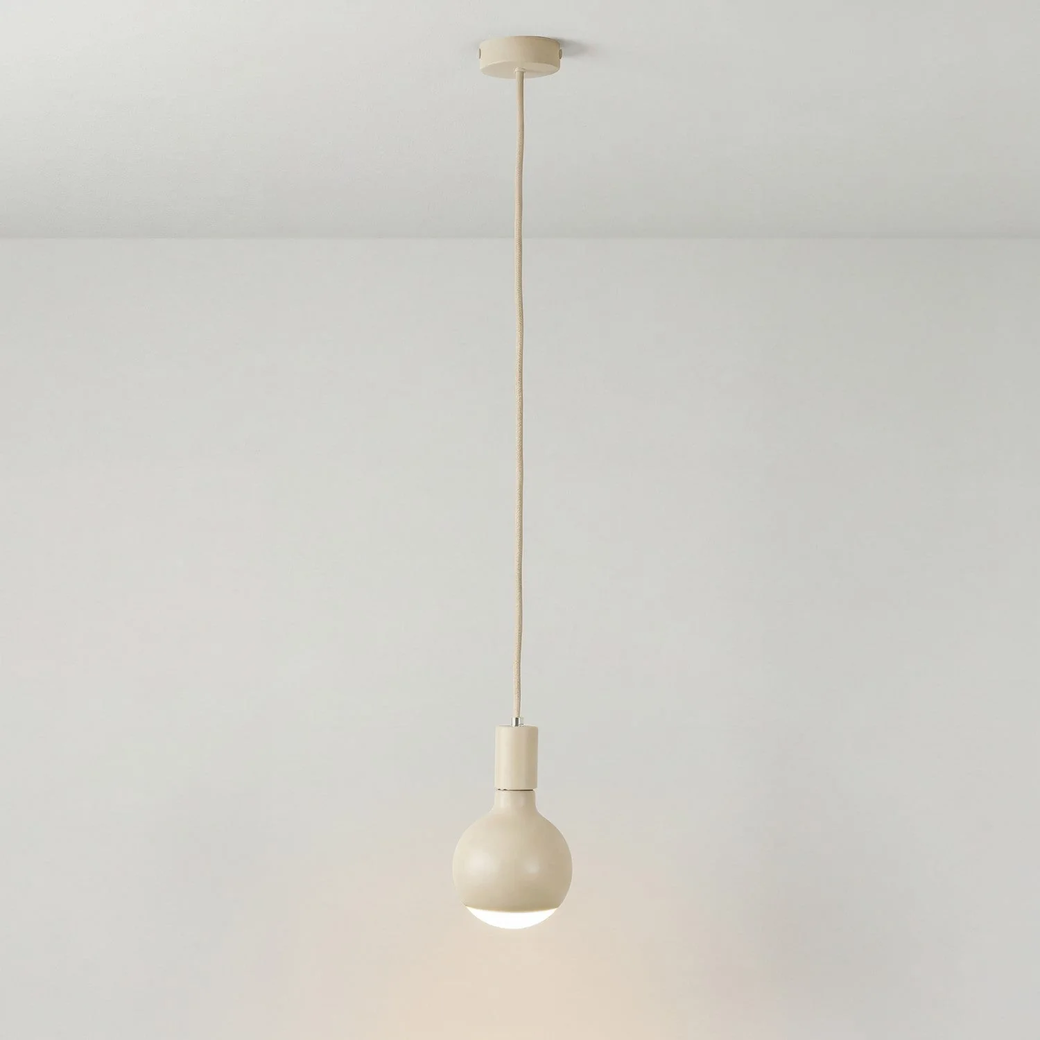 Lampada a sospensione Filotto Metallico con lampadina Lucia - Panna
