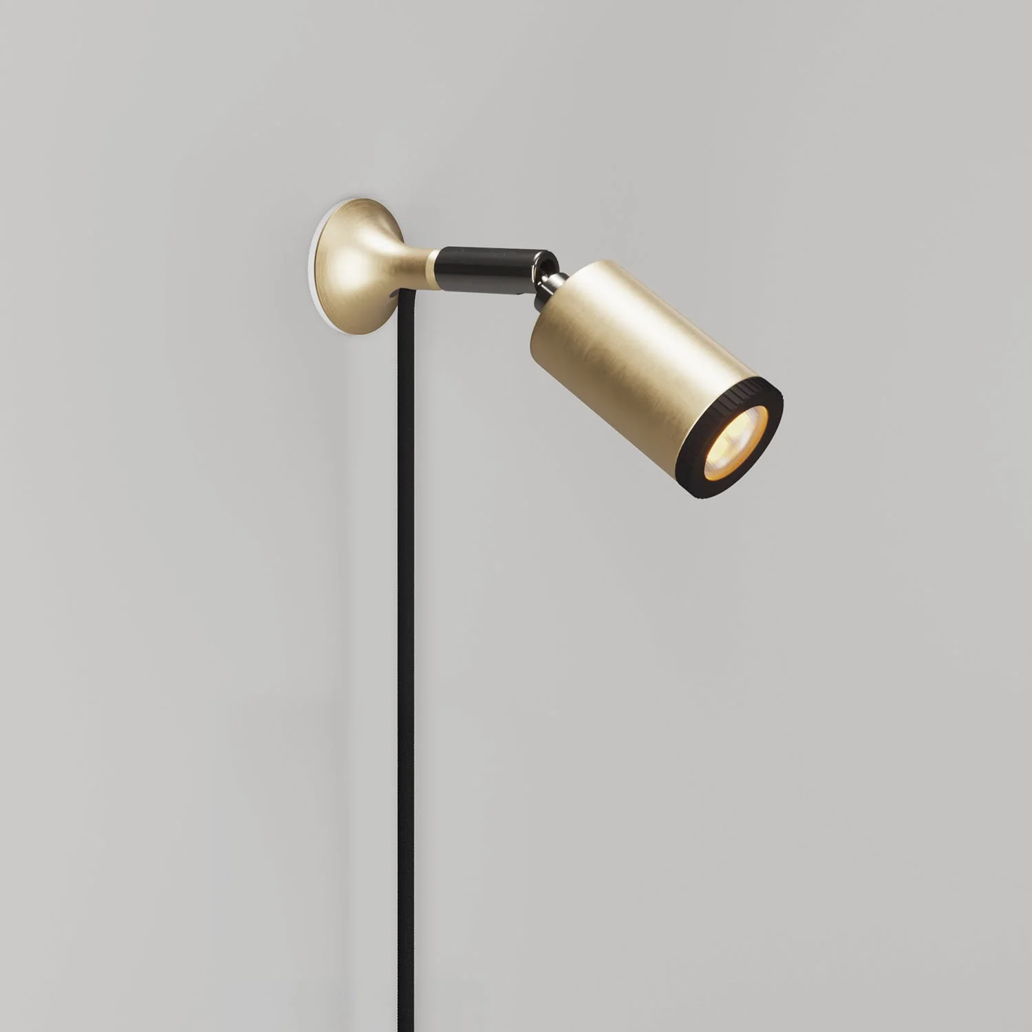 Lampada da parete MAG-Y con snodo, luce spot e spina UK - Bronzo satinato