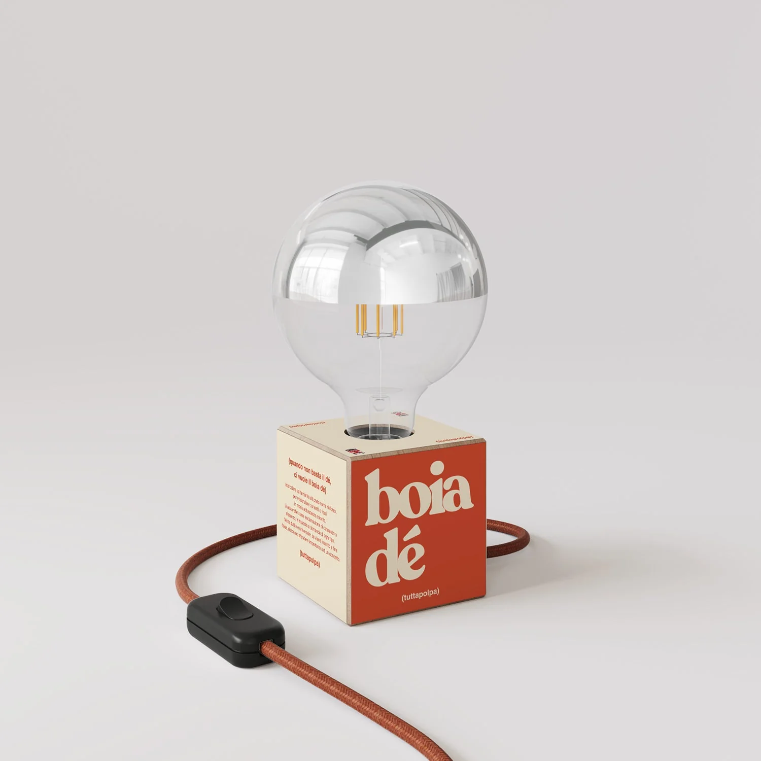 Lampada da tavolo Cubetto "Boia de" con spina inglese e lampadina globo mezza sfera argento - Tuttapolpa - Image 3
