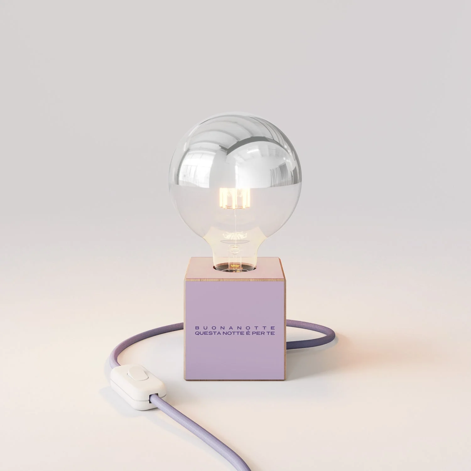 Lampada da tavolo Cubetto "Buonanotte fiorellino" con spina inglese e lampadina globo mezza sfera argento - Santomanifesto - Image 4