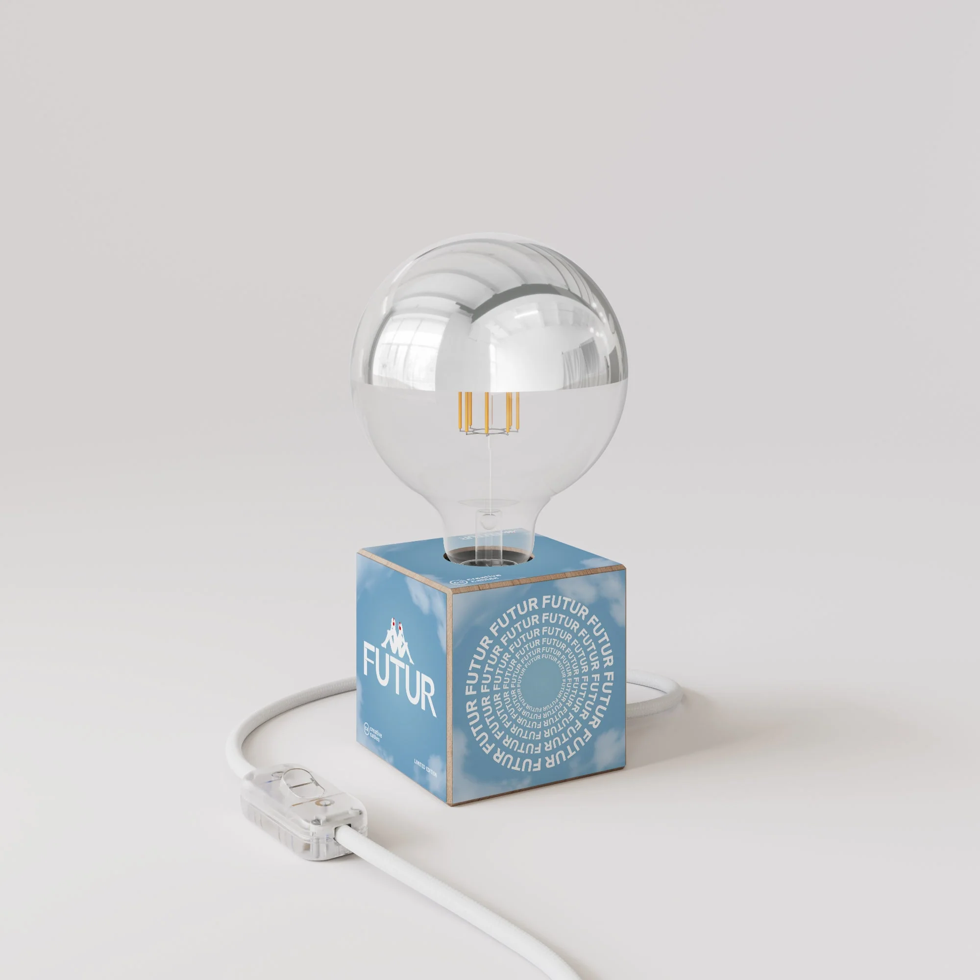 Lampada da tavolo Cubetto "Futur" con lampadina globo mezza sfera argento - Futur Festival - Image 3