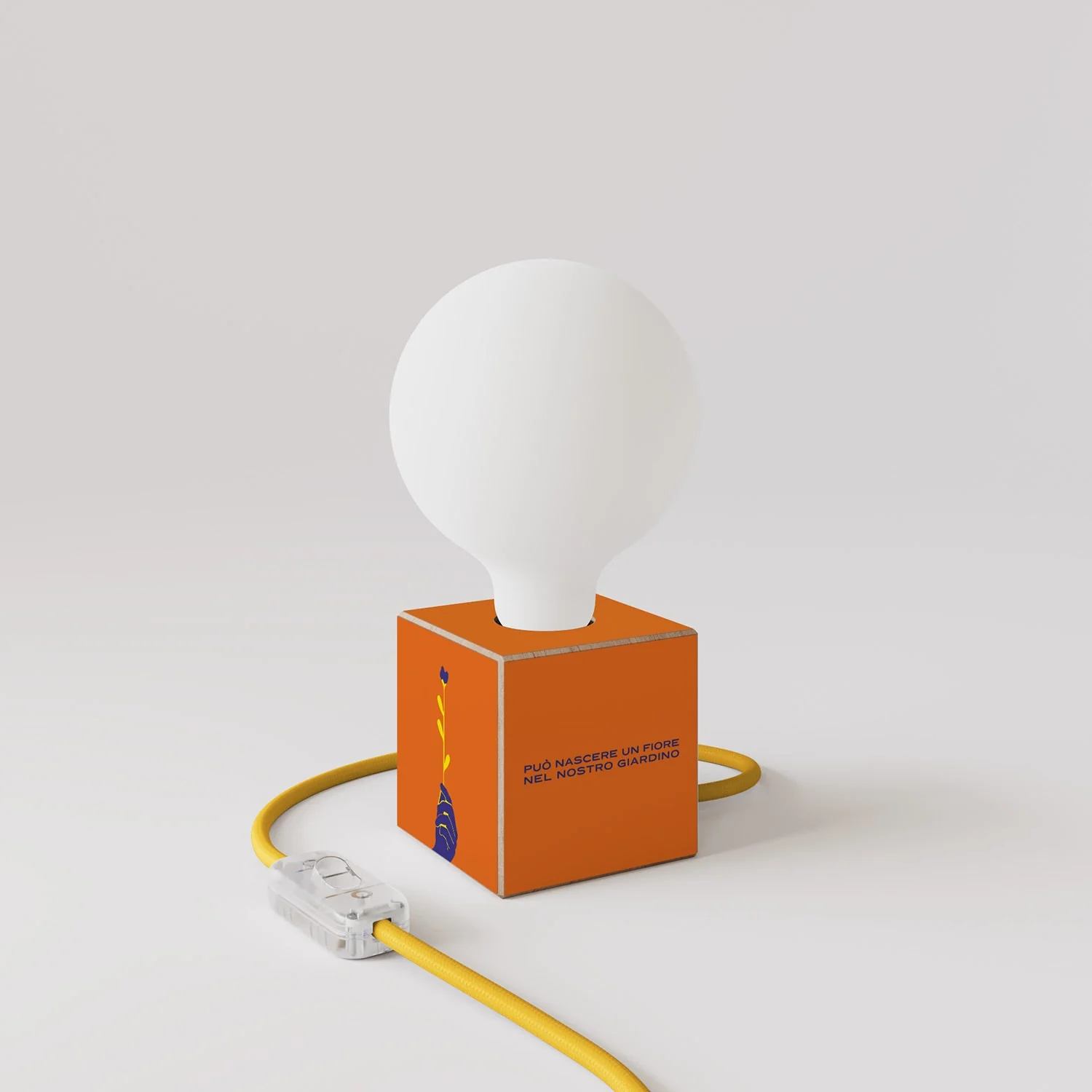 Lampada da tavolo Cubetto "Può nascere un fiore" con lampadina globo effetto porcellana - Santomanifesto - Image 3