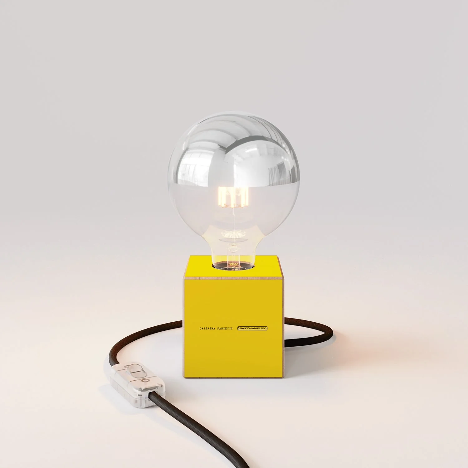 Lampada da tavolo Cubetto "Ti odio amore mio" con lampadina globo mezza sfera argento - Santomanifesto - Image 4