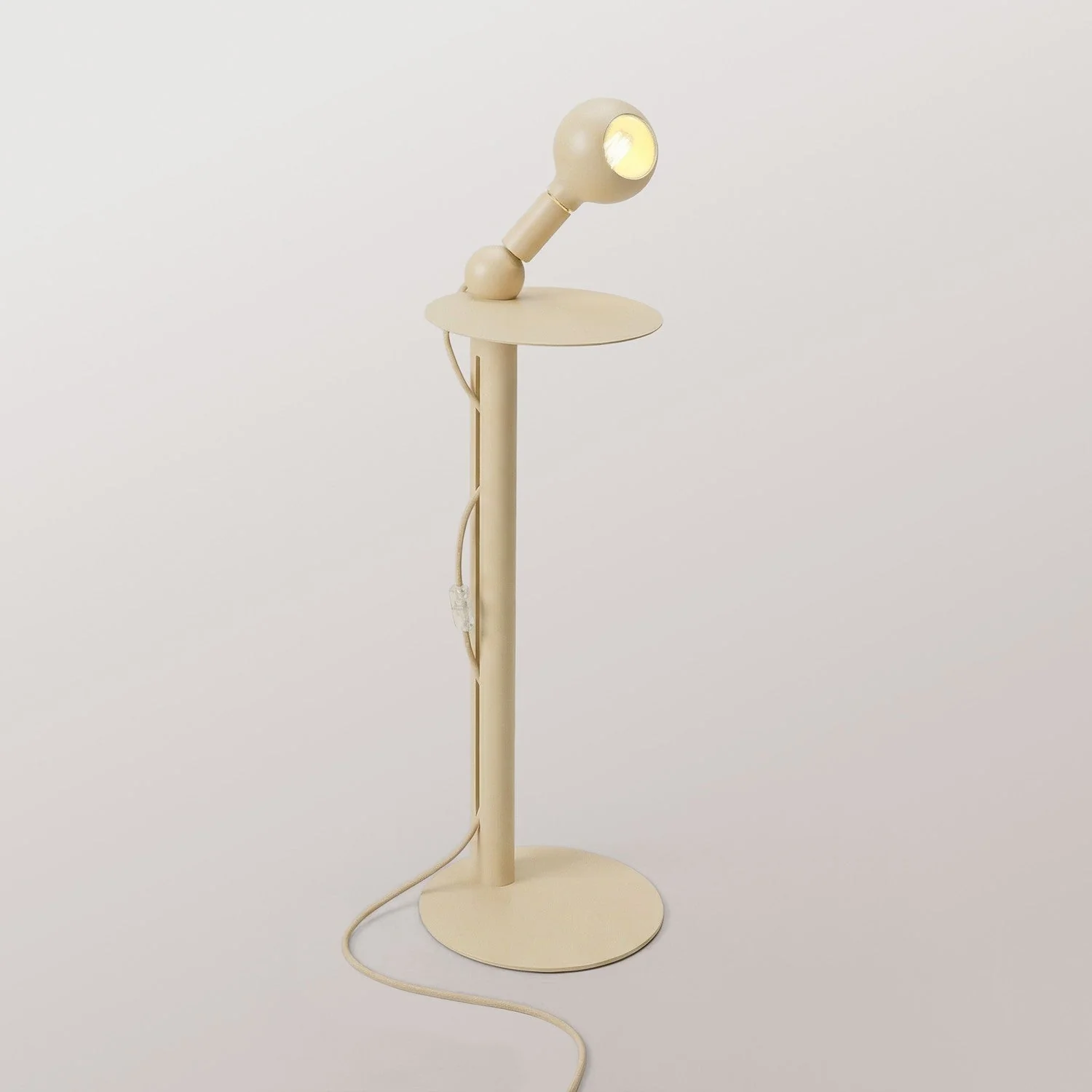 Rocco - Lampada da terra con spina UK e lampadina Camo - Panna